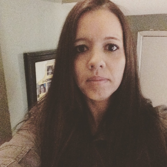 Meet your Posher, Melanie - Picture 1 of 1